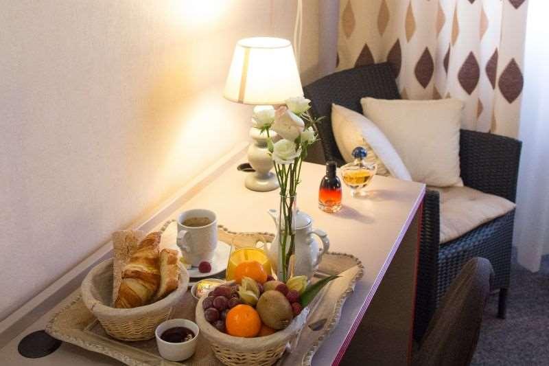 Brit Hotel Le Cygne Saint-Hilaire-du-Harcouët 客房 照片