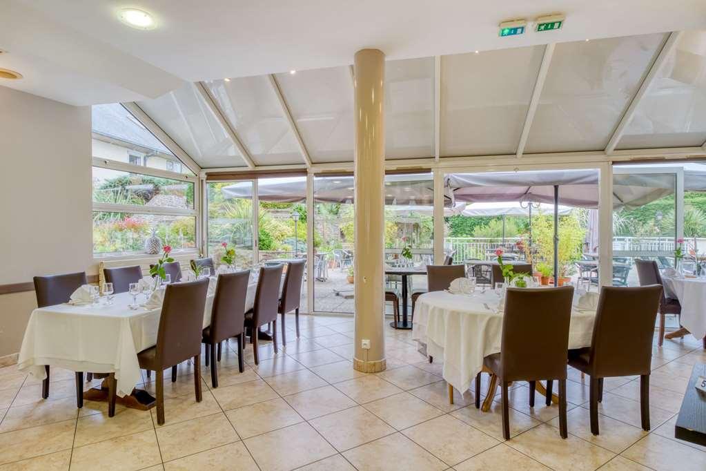 Brit Hotel Le Cygne Saint-Hilaire-du-Harcouët 餐厅 照片