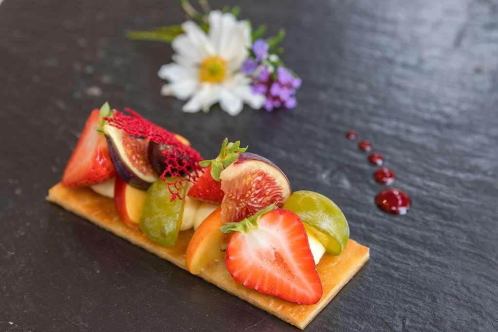 Brit Hotel Le Cygne Saint-Hilaire-du-Harcouët 餐厅 照片