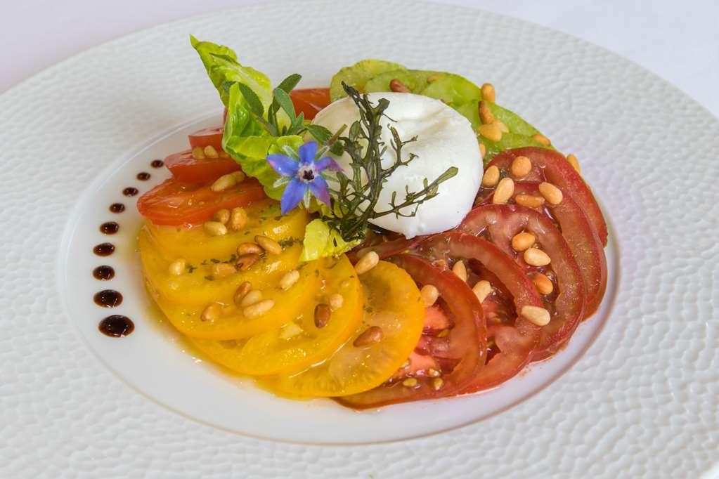 Brit Hotel Le Cygne Saint-Hilaire-du-Harcouët 餐厅 照片