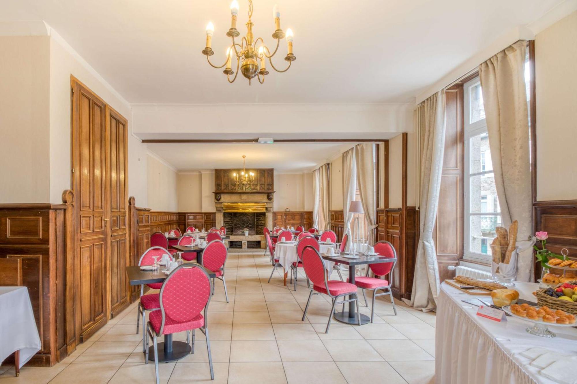 Brit Hotel Le Cygne Saint-Hilaire-du-Harcouët 外观 照片