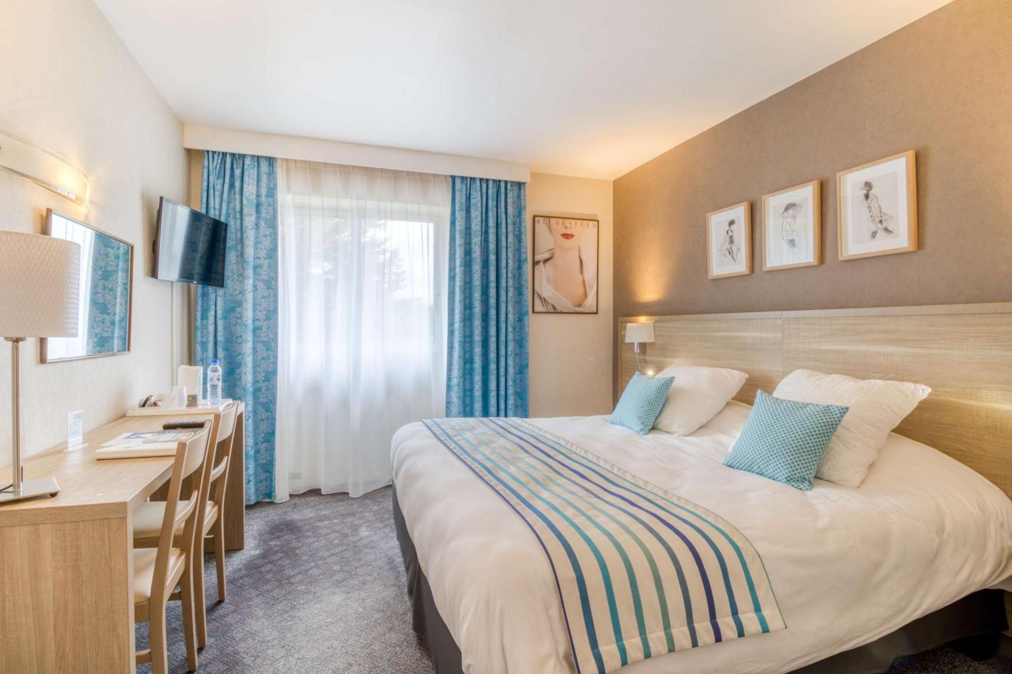 Brit Hotel Le Cygne Saint-Hilaire-du-Harcouët 外观 照片