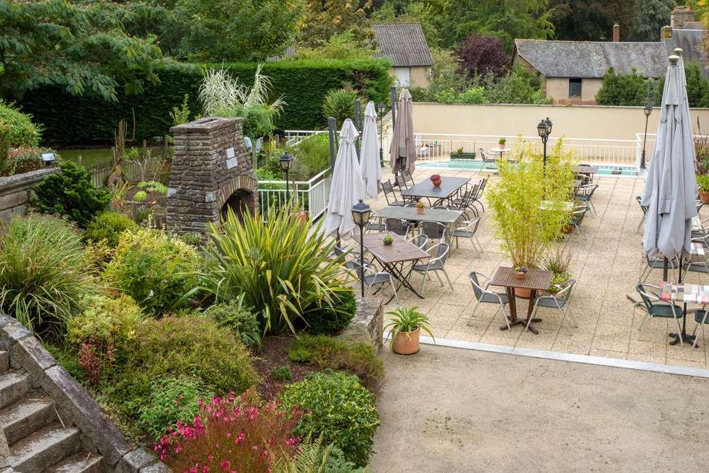 Brit Hotel Le Cygne Saint-Hilaire-du-Harcouët 外观 照片