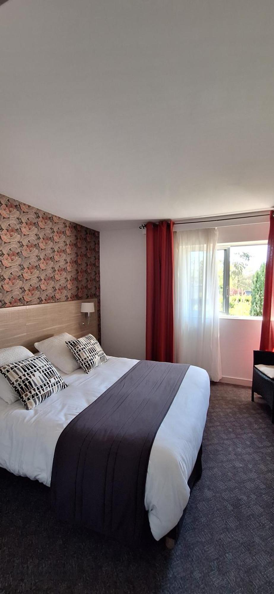 Brit Hotel Le Cygne Saint-Hilaire-du-Harcouët 外观 照片