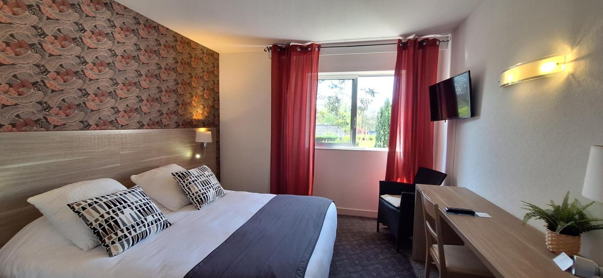 Brit Hotel Le Cygne Saint-Hilaire-du-Harcouët 外观 照片