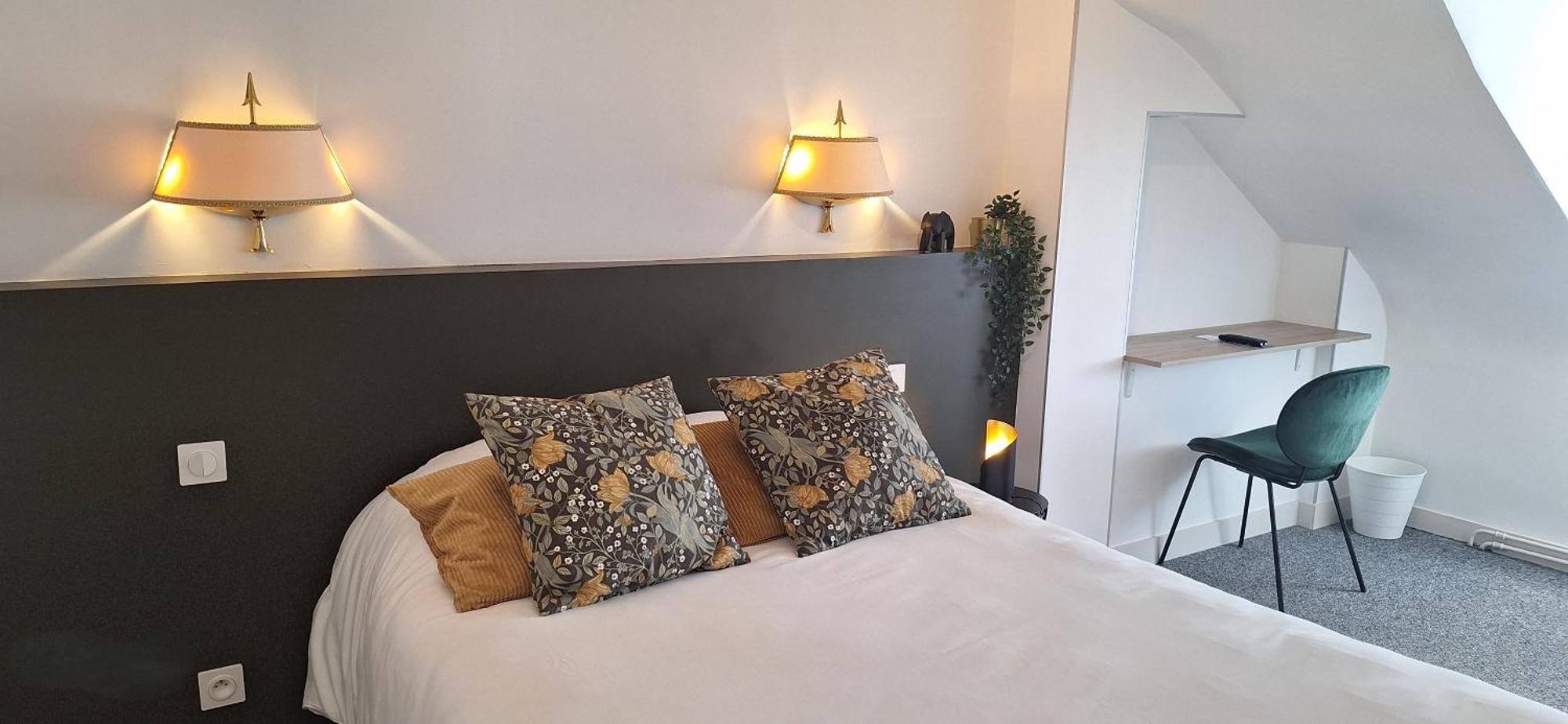 Brit Hotel Le Cygne Saint-Hilaire-du-Harcouët 外观 照片