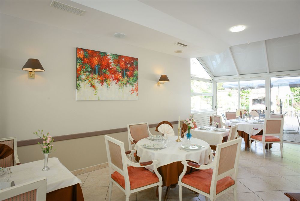 Brit Hotel Le Cygne Saint-Hilaire-du-Harcouët 外观 照片